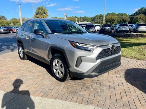 Used 2025 Toyota RAV4 LE image 6