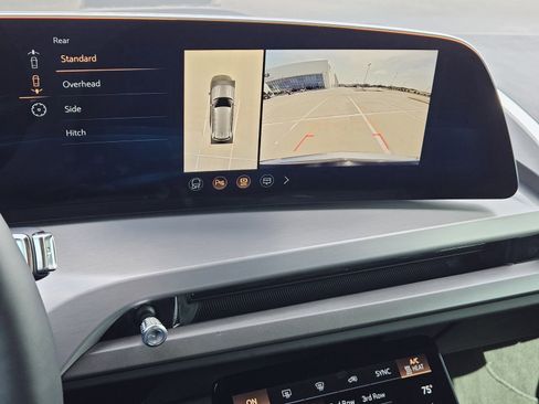 New 2026 Cadillac Vistiq Luxury image 19