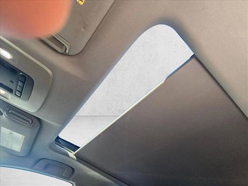 Used 2018 Toyota Camry XSE image 13