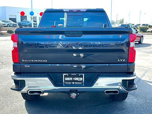 Used 2022 Chevrolet Silverado 1500 LTZ w/ LTZ Premium Package image 7