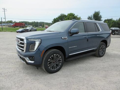 New 2026 GMC Yukon Elevation w/ Elevation Premium Package AWD/4WD image 7