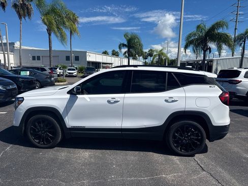 Used 2024 GMC Terrain SLT w/ Tech Package AWD/4WD image 4