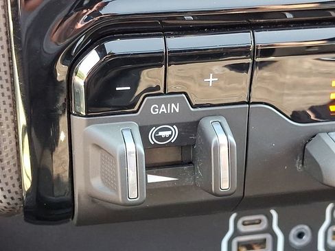 Used 2026 RAM 1500 Limited AWD/4WD image 26