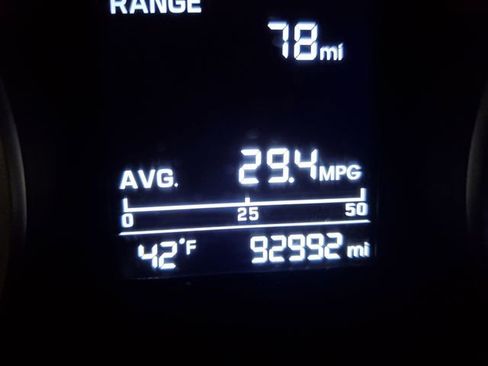 Used 2017 Hyundai Elantra SE image 16