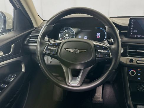 Used 2025 Genesis G70 2.5T image 18