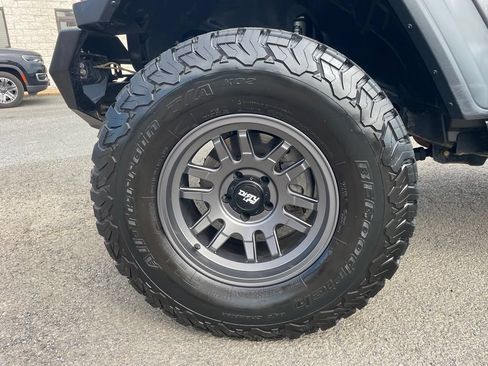 Used 2018 Jeep Wrangler Unlimited Sport AWD/4WD image 21
