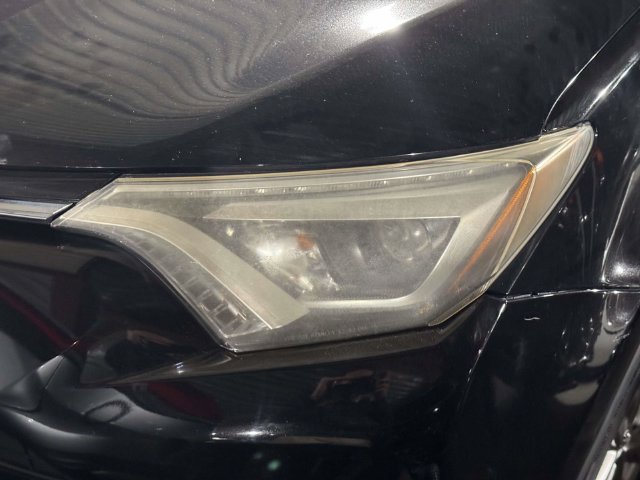 Used 2016 Toyota RAV4 Limited w/ Advanced Technology Package AWD/4WD image 5