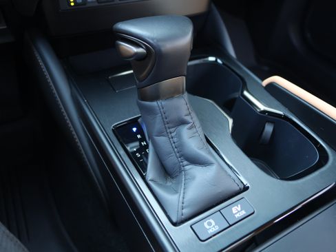 Used 2025 Lexus ES 300h w/ Premium Package FWD image 27
