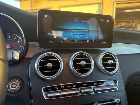 Used 2021 Mercedes-Benz GLC 300 4MATIC image 29