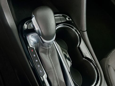 Used 2025 Buick Encore GX Preferred image 25