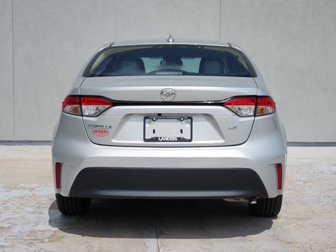 Used 2024 Toyota Corolla LE FWD image 7