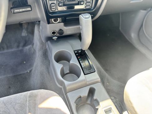 Used 2004 Toyota Tacoma PreRunner image 19