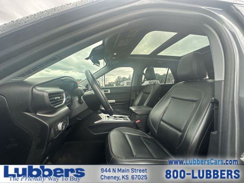 Used 2022 Ford Explorer XLT w/ Equipment Group 202A RWD image 11