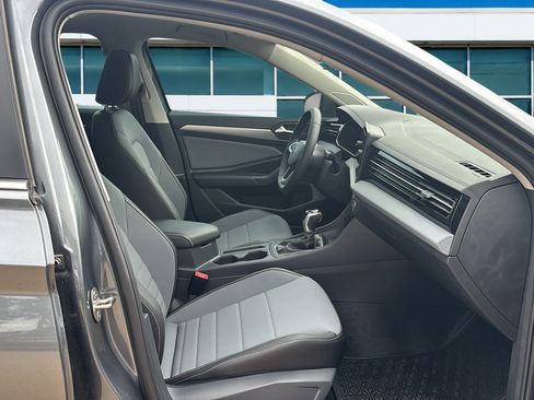 New 2026 Volkswagen Jetta SE FWD image 11