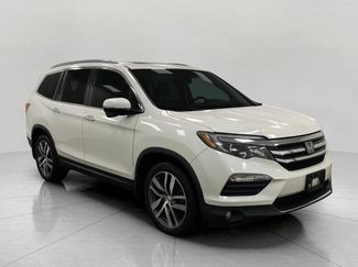 Used 2017 Honda Pilot Touring video 1