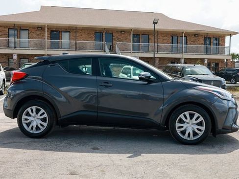 Used 2021 Toyota C-HR LE image 16
