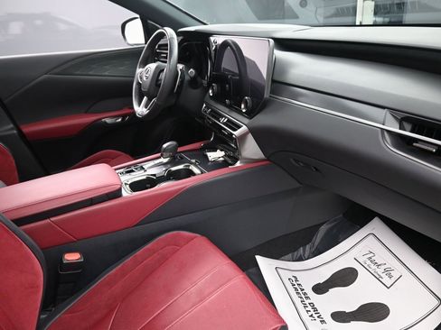 Used 2023 Lexus RX 500h F Sport image 38