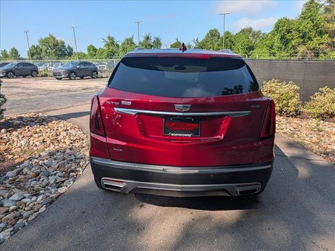 Used 2021 Cadillac XT5 Premium Luxury AWD/4WD image 4