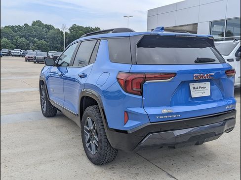 New 2026 GMC Terrain AT4 AWD/4WD image 8