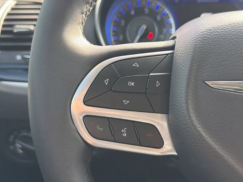 Used 2023 Chrysler 300 Touring w/ Sport Appearance Package RWD image 19