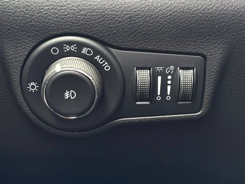New 2026 Jeep Compass Latitude AWD/4WD image 18