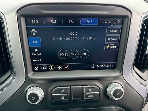 Used 2020 GMC Sierra 1500 SLT image 16