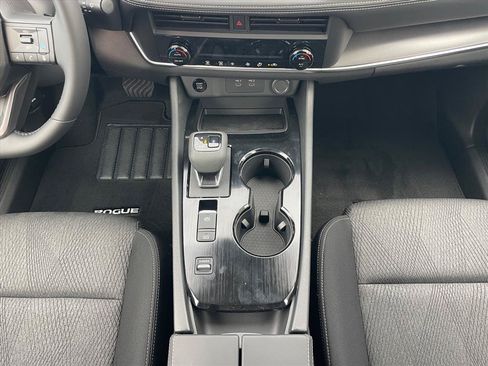New 2026 Nissan Rogue SV FWD image 18