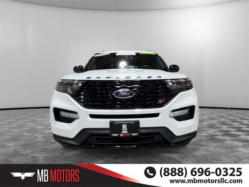 Used 2023 Ford Explorer ST w/ Technology Package image 11