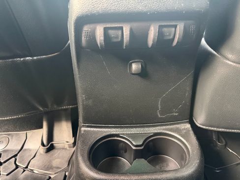Used 2017 Jeep Wrangler Unlimited Rubicon AWD/4WD image 28