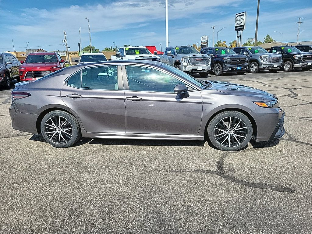Used 2023 Toyota Camry SE FWD image 4