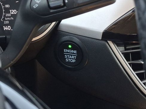 Certified 2022 Ford Escape SE w/ Cold Weather Package image 24