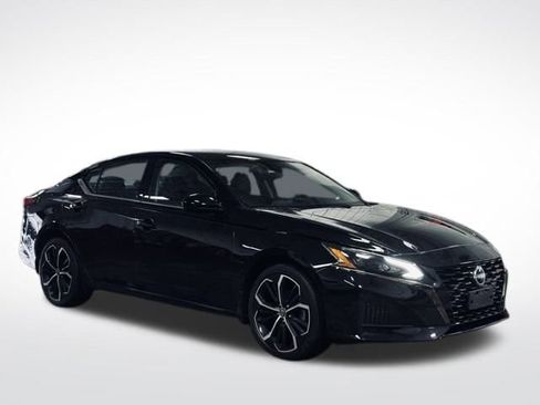 Used 2023 Nissan Altima 2.5 SR image 6