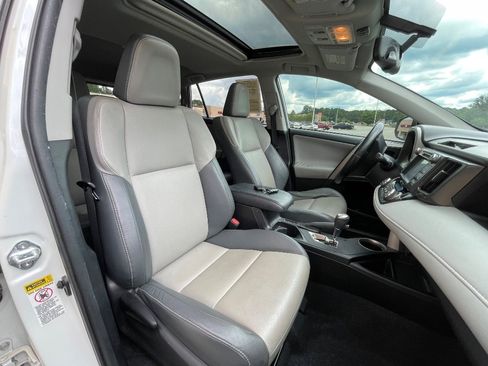 Used 2014 Toyota RAV4 Limited AWD/4WD image 24
