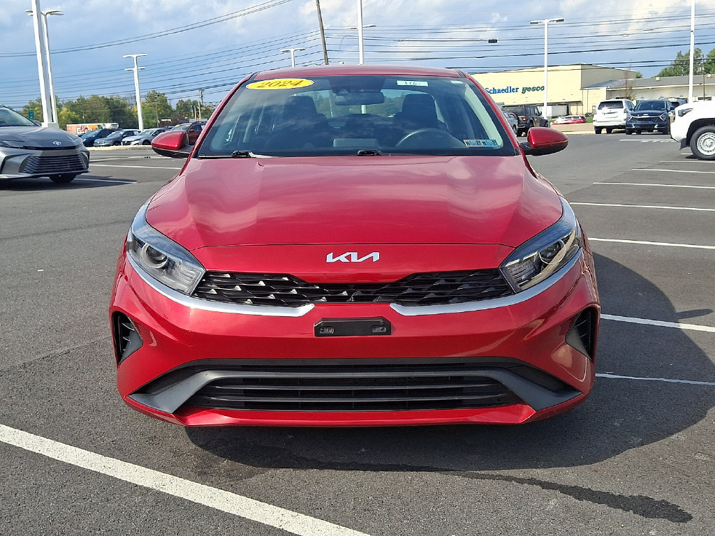 Used 2024 Kia Forte LXS FWD image 2