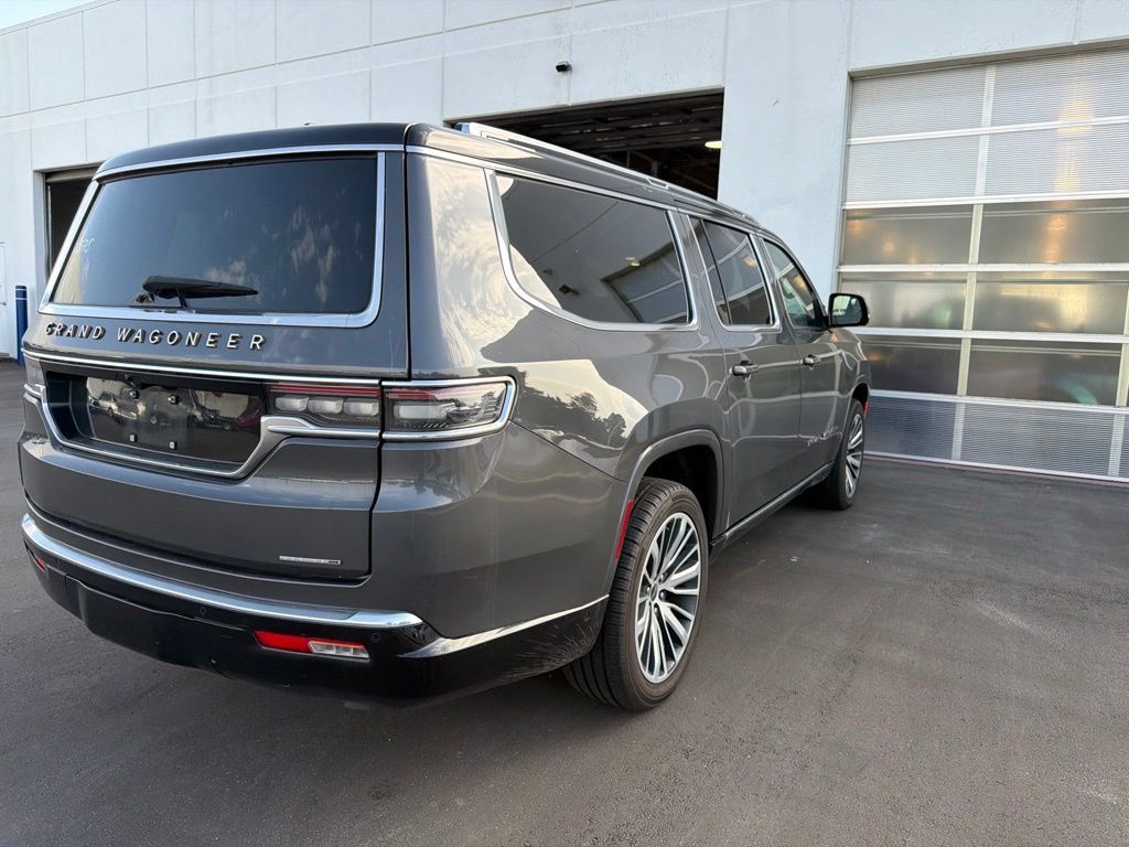 Used 2024 Jeep Grand Wagoneer L Series III AWD/4WD image 6