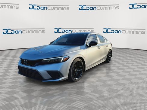 Used 2024 Honda Civic Sport image 4