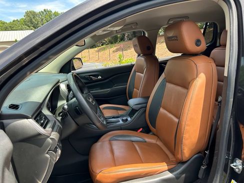 Used 2017 GMC Acadia SLT AWD/4WD image 39