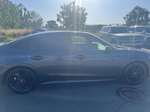 Used 2023 Honda Civic Sport image 8