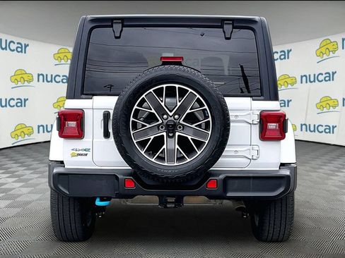 Used 2023 Jeep Wrangler Unlimited Sahara w/ Cold Weather Group AWD/4WD image 5