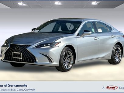 New 2025 Lexus ES 300h w/ Luxury Package