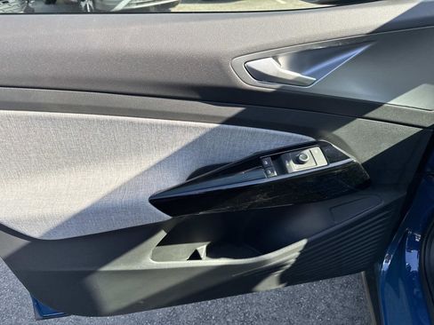 New 2026 Volkswagen ID.4 Pro image 13