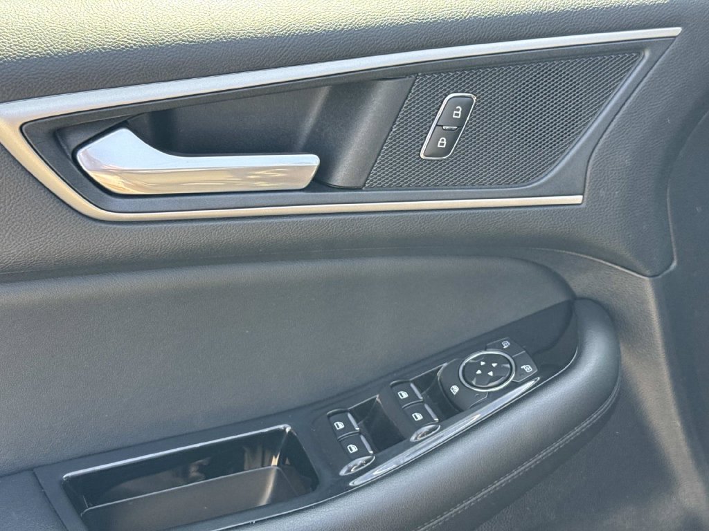 Used 2020 Ford Edge SEL w/ Convenience Package FWD image 22