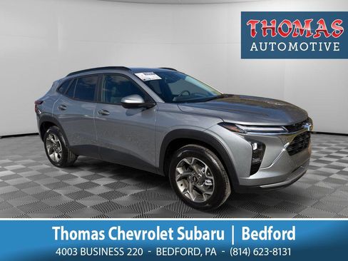 Used 2026 Chevrolet Trax LT w/ LT Convenience Package FWD image 1