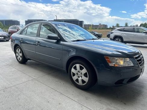 Used 2009 Hyundai Sonata GLS FWD image 2