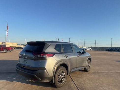 Certified 2021 Nissan Rogue S FWD image 16