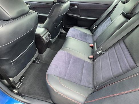 Used 2017 Toyota Camry XSE image 10