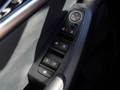 Used 2025 Kia Seltos EX w/ EX Sunroof Package image 12