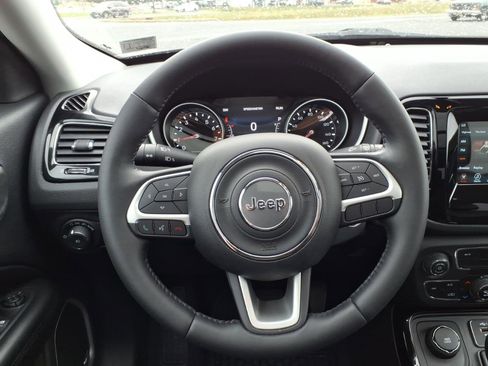 Used 2021 Jeep Compass Altitude w/ Sun and Sound Group image 12