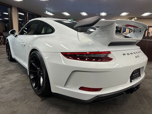 Used 2018 Porsche 911 GT3 image 15