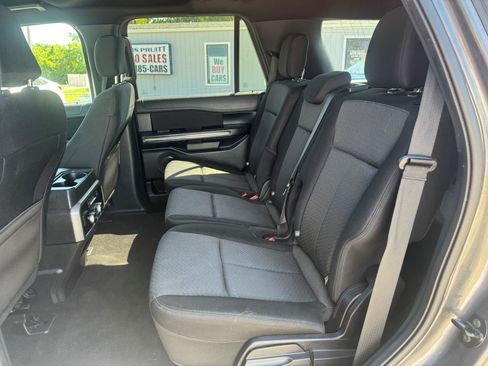 Used 2020 Ford Expedition XLT RWD image 10